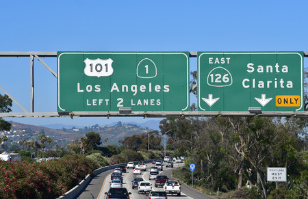 Santa Monica, California, USA - july 15 2016 : the road between Santa Monica and Los Angelesのeditorial素材