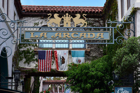 Santa Barbara, USA - july 15 2016 : the picturesque city in summerのeditorial素材
