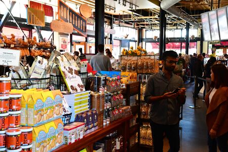 San Francisco; USA - july 13 2016 : Boudin, a famous French bakery and food shopのeditorial素材