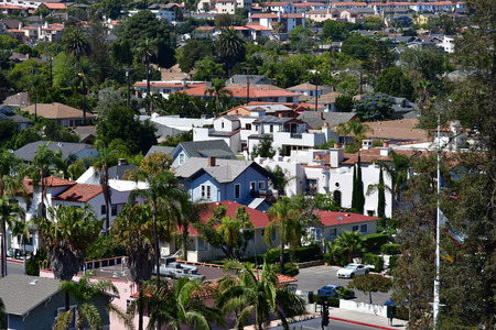 Santa Barbara, USA - july 15 2016 : the picturesque city in summerのeditorial素材
