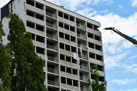 Les Mureaux; France - september 29 2017 : demolition of a towerのeditorial素材