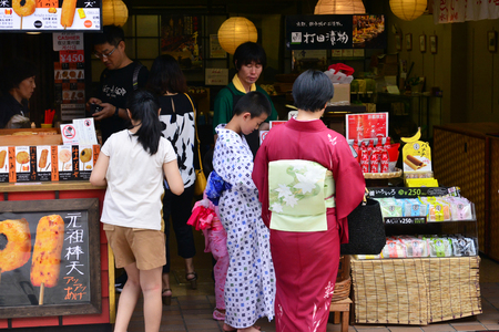 Kyoto; Japan - august 10 2017 : food shop in the Gion districtのeditorial素材