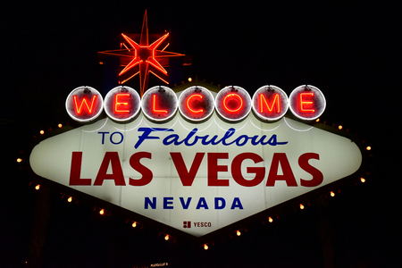 Las Vegas, USA - july 11 2016 : welcome in fabulous Las Vegas sign roadのeditorial素材