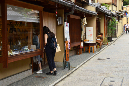 Kyoto, Japan - july 29 2017 : the historical Gion districtのeditorial素材