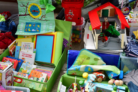 Versailles; France - june 10 2018 : the flea marketのeditorial素材