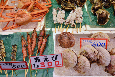 Kanazawa, Japan - august 3 2017 : seafood at the Omicho Ichiba marketのeditorial素材