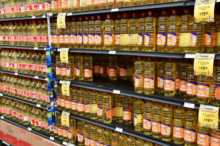 Palenque, Chiapas, United Mexican States - may 17 2018 : a supermarketのeditorial素材