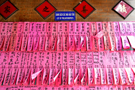 Ho Chi Minh City, Saigon, Socialist Republic of Vietnam - august 15 2018 : list of philanthropists in the Thien Hau templeのeditorial素材