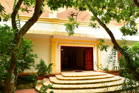 Cai Be, Socialist Republic of Vietnam - august 17 2018 : the picturesque colonial house of mister Ba Duc built in 1938のeditorial素材