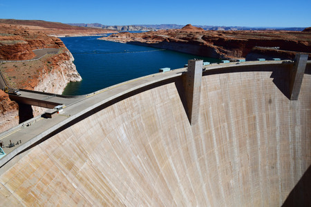 Page, Arizona, USA - july 7 2016 : the Glen Canyon Damのeditorial素材