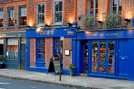 London, England - december 23 2017 : Thai restaurant in Hampstead in the Camden boroughのeditorial素材