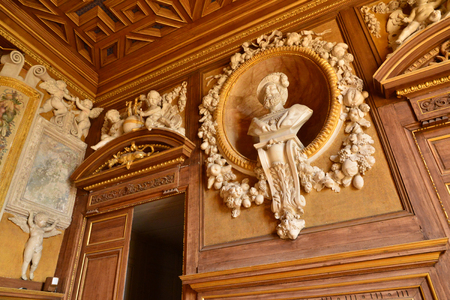 Fontainebleau, France - july 21 2017 : the historical Francois the first hallのeditorial素材