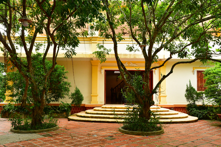 Cai Be, Socialist Republic of Vietnam - august 17 2018 : the picturesque colonial house of mister Ba Duc built in 1938のeditorial素材