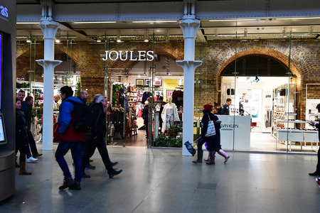 London; England - november 24 2018 : store in Saint Pancras international railway stationのeditorial素材