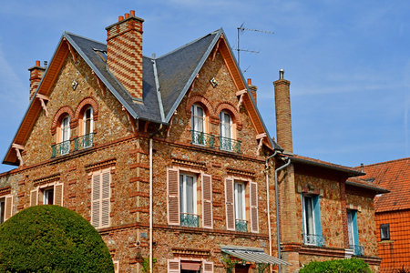 Saint Germain en Laye; France - april 20 2019 : the picturesque city centreのeditorial素材