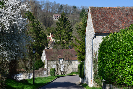 Vienne en Arthies , France - march 16 2017 : the village centerのeditorial素材