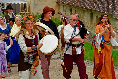 Villarceaux, France - june 9 2019 : party in the historical castle parkのeditorial素材