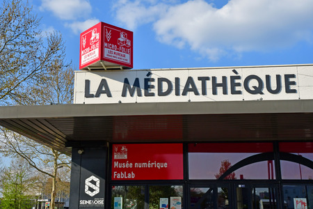 Les Mureaux; France - april 13 2019 : the multimedia libraryのeditorial素材