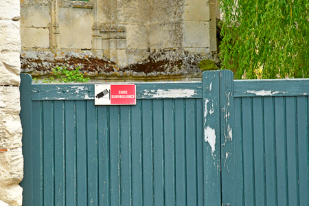 Guiry en Vexin, France - may 24 2019 : camera sign in the village centerのeditorial素材