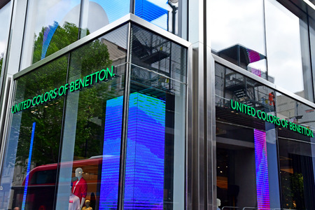 London, England - may 8 2019 : shop in Oxford streetのeditorial素材