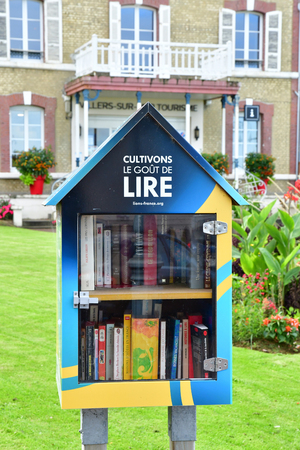 Villers sur Mer, France - september 27 2019 : a book boxのeditorial素材