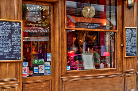 Paris; France - april 2 2017 : cafe restaurant in the ile saint louisのeditorial素材