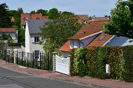 Verneuil sur Seine; France - may 17 2017 : the city centerのeditorial素材