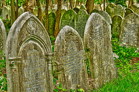 London, England - may 6 2019 : the Highgate cemetery opened in 1839のeditorial素材