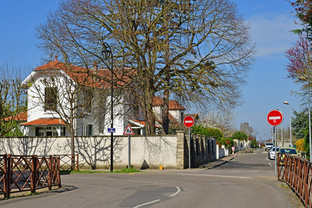 Vernouillet; France - april 7 2017 : the small cityのeditorial素材