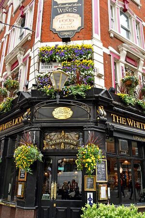 London, England -  may 3 2019 : the White Lion pub in the Covent Garden districtのeditorial素材