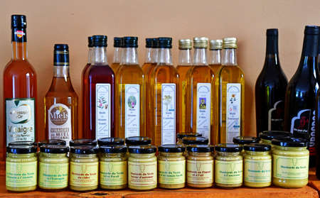 Sartrouville, France - may 22 2020 : the p tite soeur microbrewery shopのeditorial素材