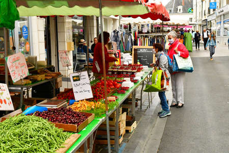 Loches; France - july 15 2020: the marketのeditorial素材