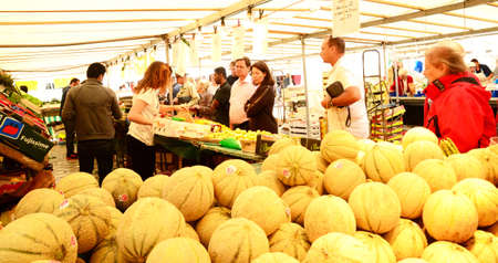 Saint Germain en Laye, France - April 3 2017: the sunday marketのeditorial素材