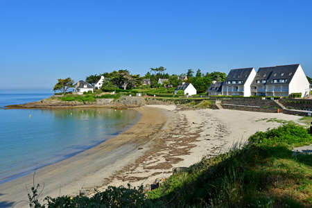 Arzon, France - June 6 2021: the village of Port Navaloのeditorial素材