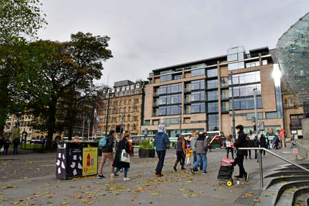 Edinburgh,Scotland - October 21 2021: the old picturesque cityのeditorial素材