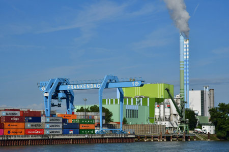 Mainz; Germany- August 11 2021: the city seen from the Rhineのeditorial素材