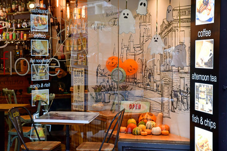 Edinburgh,Scotland - October 21 2021: the old picturesque cityのeditorial素材