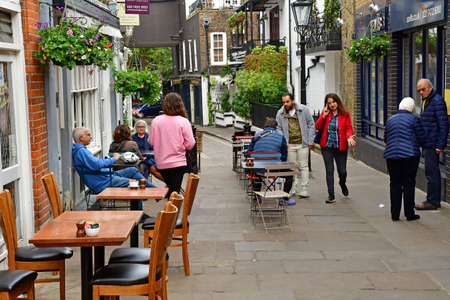 London; Hampstead; England - October 21 2021: the Belsize Park districtのeditorial素材