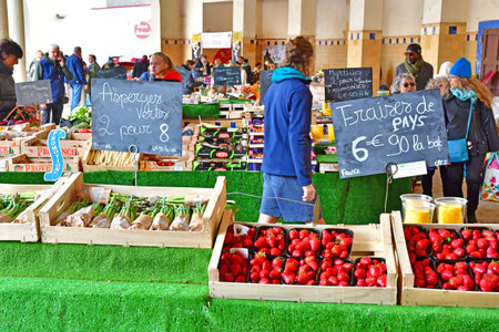 Le Touquet Paris Plage; France - April 20 2024: fruits and vegetables on the Saturday marketのeditorial素材
