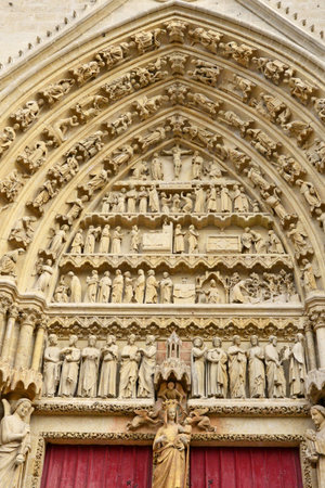 Amiens, France - August 18 2016: the Notre Dame cathedralのeditorial素材