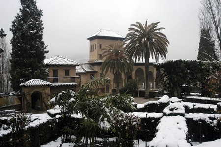 View of Alhambra with snow in Granadaのeditorial素材