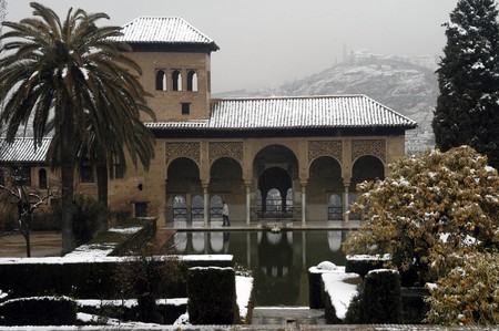 View of Alhambra with snow in Granadaのeditorial素材