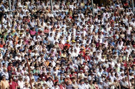 Viewer in the bullfight held in Granada on 7 June 2007, at Feria de Corpusのeditorial素材
