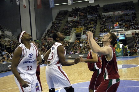 2008/02/16 - Spain - Granada - Match basketball ACB CB Granada between Granada and Leon Begarのeditorial素材
