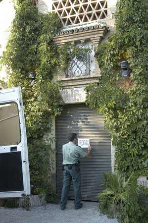 2008/06/28- Granada - Spain - Sealing and closure of local amenities, the drier, in the town of AlhendÃ­n by the Guardia Civil, on the instructions the court gives Santa Feのeditorial素材