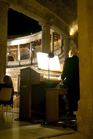 2006/06/27 - Granada - Spain - Spain's National Orchestra and chorus, in the palace of Charles V in Granadaのeditorial素材
