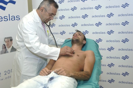 medical examination of granada cf players for the 2011-2012 season dani benÃ­tez 18/07/2011のeditorial素材