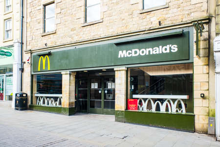 UNITED KINGDOM, LANCASTER - 9TH APRIL 2020 Exterior of shop during lockdown for Covid 19 Virusのeditorial素材