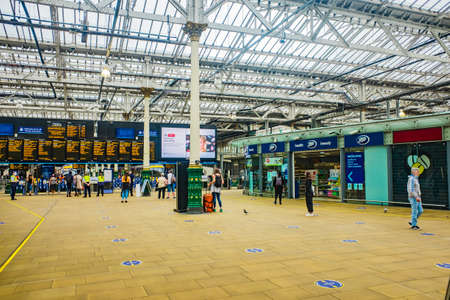 Waverley train station, information boards on the concourse.のeditorial素材