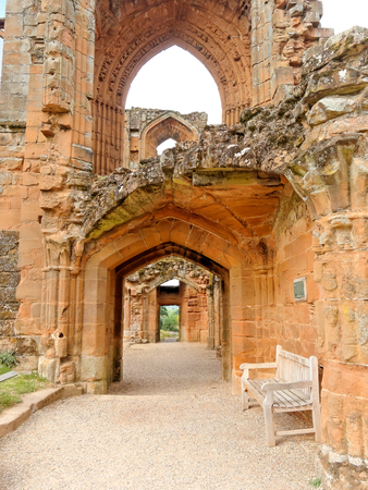 KENILWORTH, AUGUST 06: Kenilworth Castle, UK 2018.The main entrance to Gaunt's 14th-century great hall.のeditorial素材